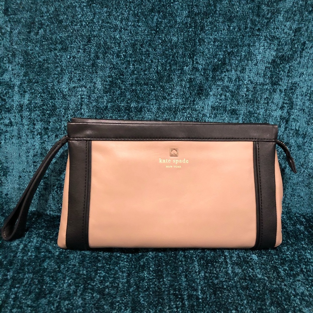 ⛔️SOLD⛔️ 
Kate Spade clutch